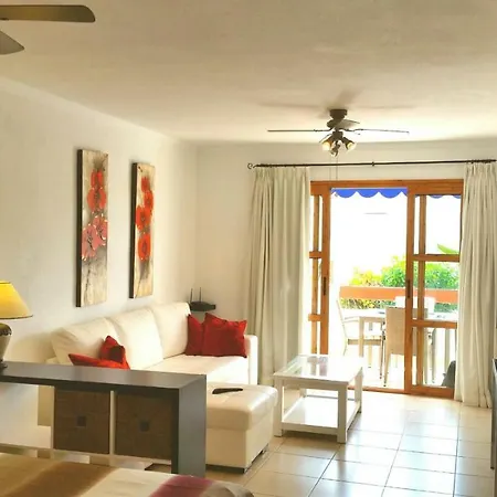 Lovely Cristianos Heated Pool Santa Cruz de Tenerife