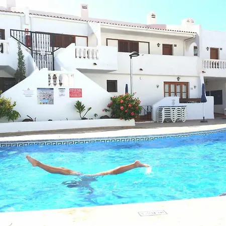 Daire Lovely Cristianos Heated Pool *