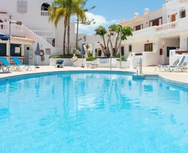 Lovely Cristianos Heated Pool Santa Cruz de Tenerife