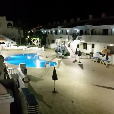 Apartamento Lovely Cristianos Heated Pool