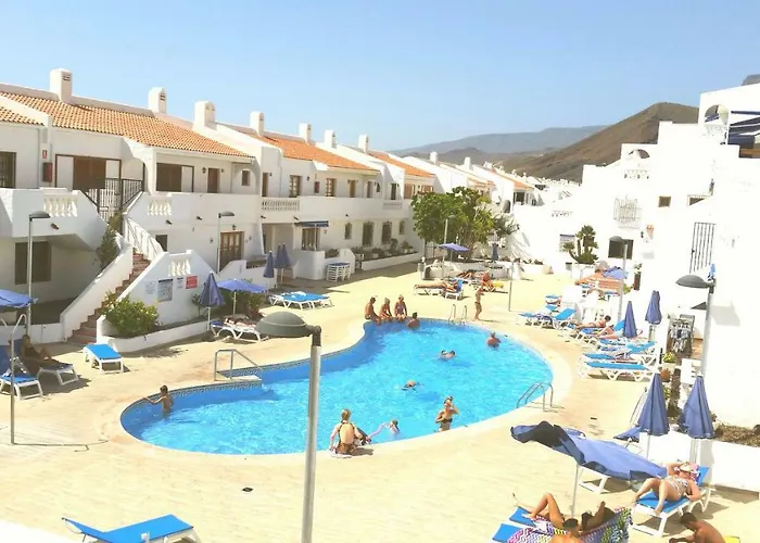 Διαμέρισμα Lovely Cristianos Heated Pool