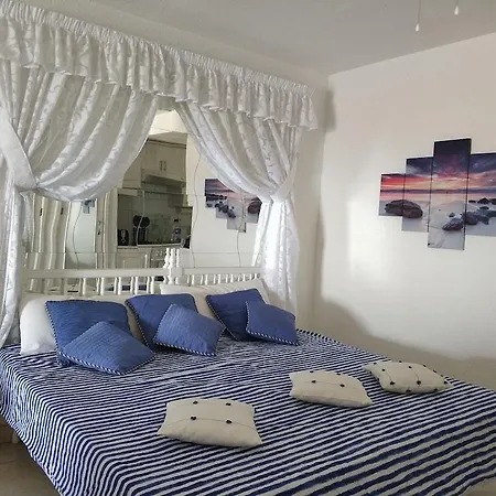 Apartment Lovely Cristianos Heated Pool Los Cristianos (Tenerife)