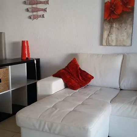 Lovely Cristianos Heated Pool アパート サンタクルスデテネリフェ